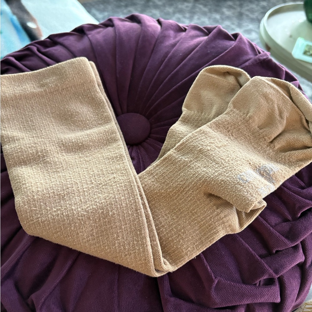 Unisex tan compression socks